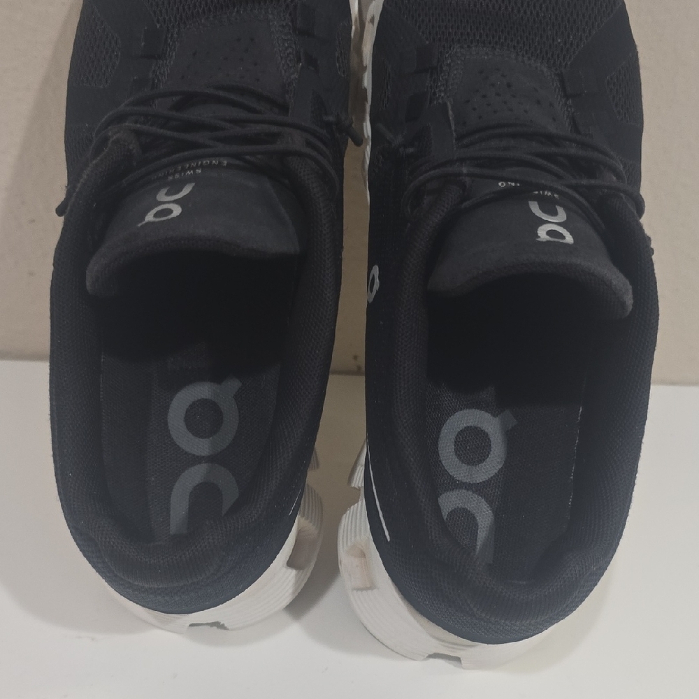 🖤 On Running 5 Black and White Sneakers - Picture 9 of 12